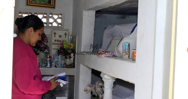 La Nación / La Iglesia católica celebra el Día de los Difuntos por la fe en que hay vida más allá de la muerte
