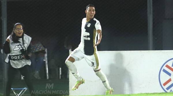 Crónica / [VIDEO] Así recibieron a Marcelo Fernández en su ciudad tras su gol al Trico