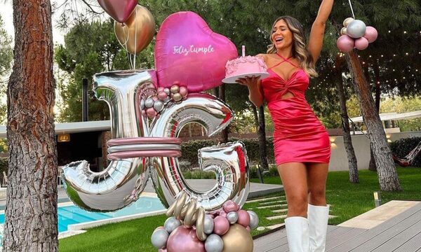 Doña de pelotero celebró su cumple más sexy que nunca