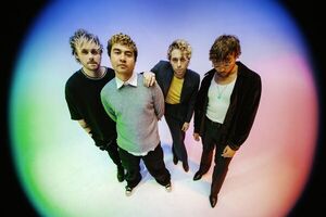 5 Seconds Of Summer estrenó el videoclip de “Older”