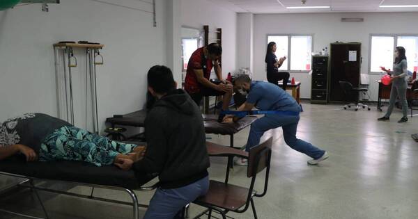 La Nación / Uno-Uno es el nuevo sistema de atención del servicio de Kinesiología y Fisioterapia de Clínicas