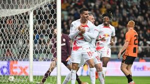El Leizpig golea a domicilio y avanza a octavos