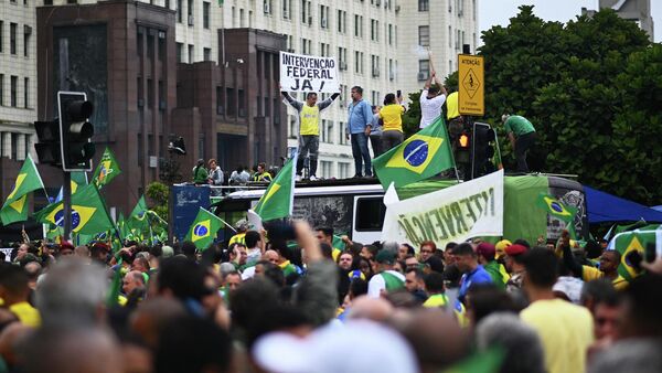 Brasil: Seguidores de Bolsonaro reclaman en Río una intervención militar para evitar la asunción de Lula - ADN Digital