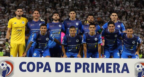 Crónica / Pese al descenso, jugadores del "12" esperan cobrar lo que les deben