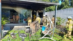 Cortocircuito habría originado un incendio en Villa Elisa - Nacionales - ABC Color