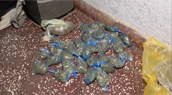 Policía detuvo a 10 personas durante controles en Luque e incautó droga - trece