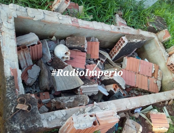 Reclaman deplorables condiciones del cementerio de San Carlos - Radio Imperio