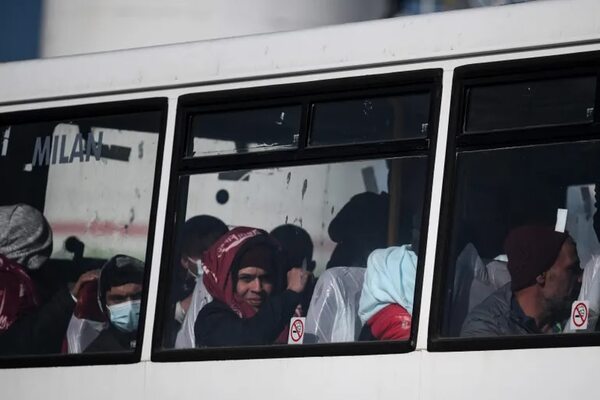 Reino Unido quiere enviar a inmigrantes ilegales a Paraguay, según medio británico - Nacionales - ABC Color