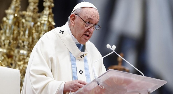 Difundir desinformación sobre vacunas es violación a los derechos humanos, dice Papa | 1000 Noticias
