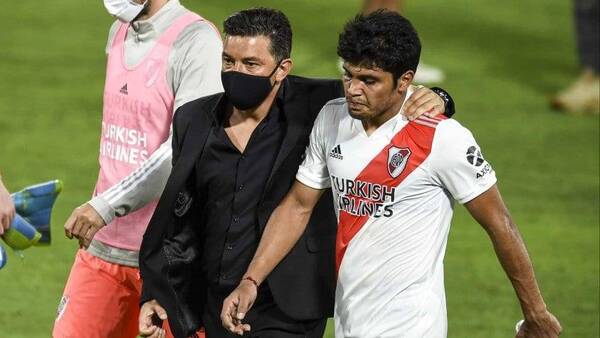 Crónica / [VIDEO] Ashá: Robert Rojas okuerama y jugaría su último chute en la era Gallardo