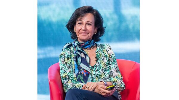 Ana Botín reafirma el compromiso de Santander con Latinoamérica 75 años después - Revista PLUS