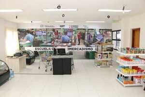Habilitan escuela de supermercadismo | 1000 Noticias