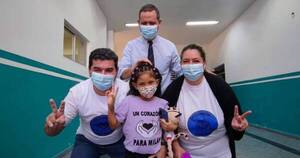 La Nación / Anita regresa a su casa con nuevo corazón tras recibir el alta médica