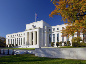 La Fed sube las tasas de interés un 0,75 punto, el sexto aumento consecutivo - Revista PLUS