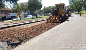 Prosiguen trabajos sobre Ruta Py 02, acceso al Puente de la Amistad