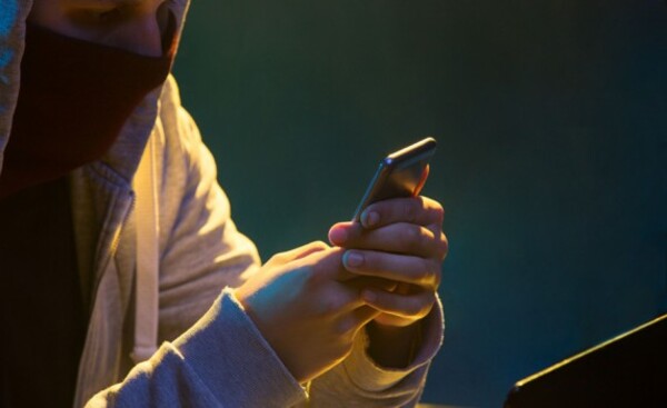 CDE: Imputan a hombre que hurtó dos celulares de camioneros