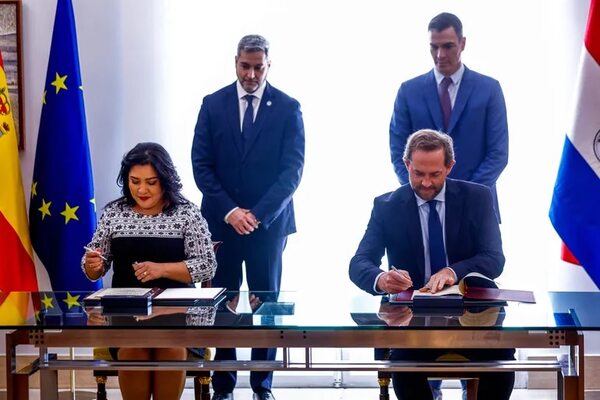 La OMT entrega cien becas a Paraguay para impulsar la formación sobre turismo - Mundo - ABC Color