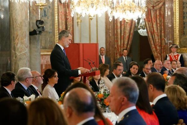 Felipe VI elogia estabilidad económica del Paraguay que favorecería llegada de más inversionistas españoles