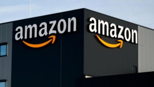 Amazon suspende la contratación de trabajadores por incertidumbre económica - Revista PLUS