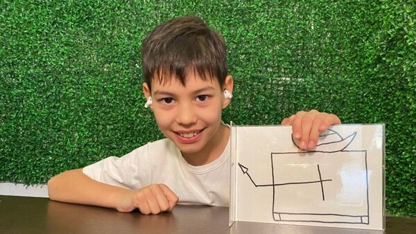 Escritor de 10 años lanza libro con 32 cuentos originales