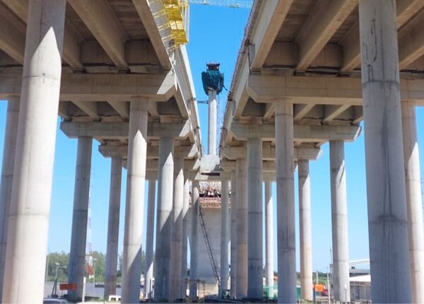 Puente Héroes del Chaco: preparan colocación del primer atirantado