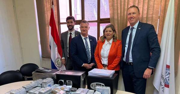 La Nación / Fiscal paraguaya se reunió con delegación de EE.UU tras desbaratar una red de estafadores