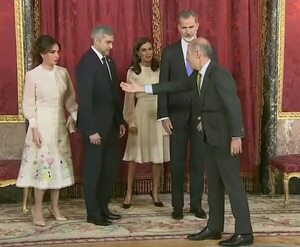 Video: blooper de Marito para sacarse una foto con el rey de España  - Política - ABC Color