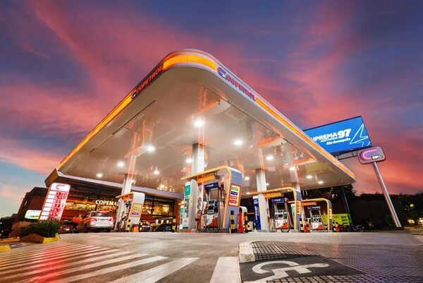 Copetrol celebra 49 años liderando la industria que mueve al país - Empresariales - ABC Color