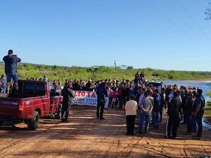 Colonos de General Aquino reiteran pedido de asfalto de un trayecto de 40 kilómetros - Nacionales - ABC Color