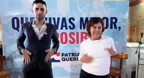 Crónica / Con bailecito, cantante busca ganarse los votos para llegar a ser diputado