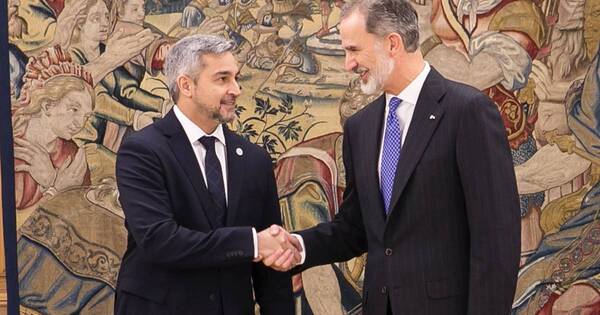 La Nación / Otro blooper en España: rey Felipe sufre “desliz” y confunde a Mario Abdo con “Rodríguez”