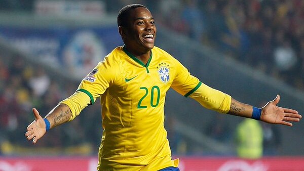 Brasil niega extradición de Robinho a Italia