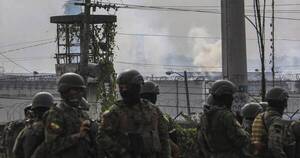 La Nación / Revuelta en cárcel de Ecuador deja 15 policías y militares heridos