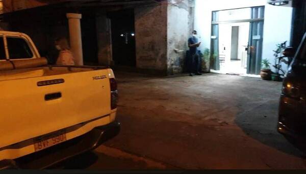 Crónica / ¿La quisieron descuartizar? Matan a una mujer en un motel