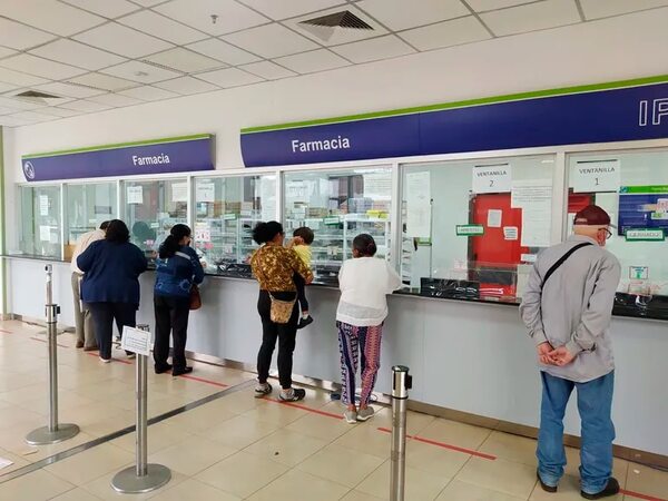 Proveedores iniciaron suspensión de contratos con IPS por deuda de US$ 240 millones - Nacionales - ABC Color