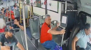 Chofer de transporte público se quedó dormido y provocó la muerte de un hombre