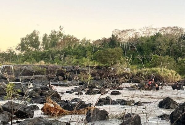 Sigue la búsqueda del niño desaparecido en aguas del río Acaray