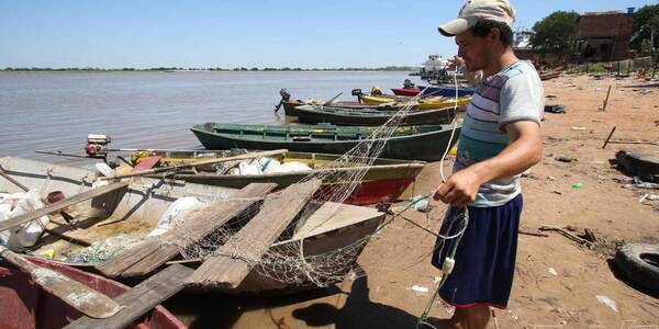 Diario HOY | ¿Nuevos "pescadores mau"?: denuncian politización de subsidio por veda pesquera