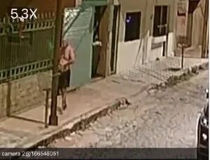 Exconvicto armado amenazó a todos sus vecinos: “Soy un criminal, hasta una criatura maté” - Policiales - ABC Color