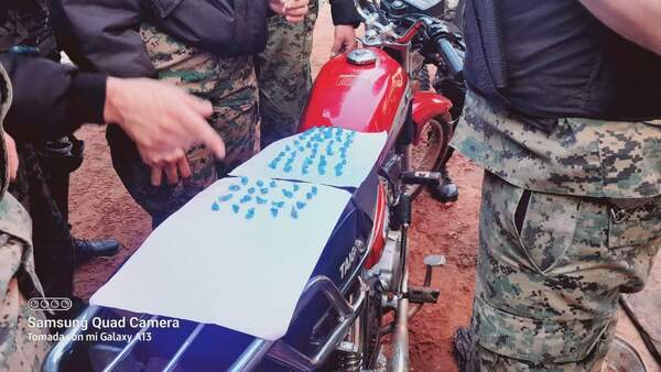 Aprehenden a una mujer e incautan varias dosis de crack en Horqueta