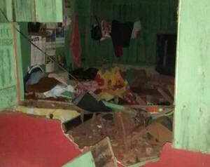 Crónica / Tractor chocó por parte de una vivienda un abuelito quedó herido