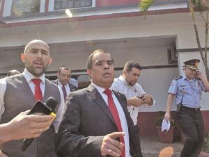 Exintendente Roberto Cárdenas debe cumplir dos años de prisión · Radio Monumental 1080 AM