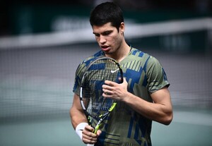 Diario HOY | Alcaraz se retira por lesión en los cuartos de final de París-Bercy