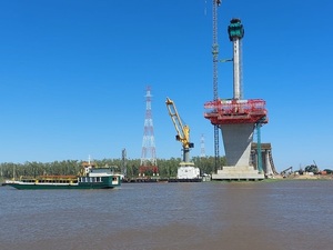 Preparan colocación del primer atirantado del Puente Héroes del Chaco