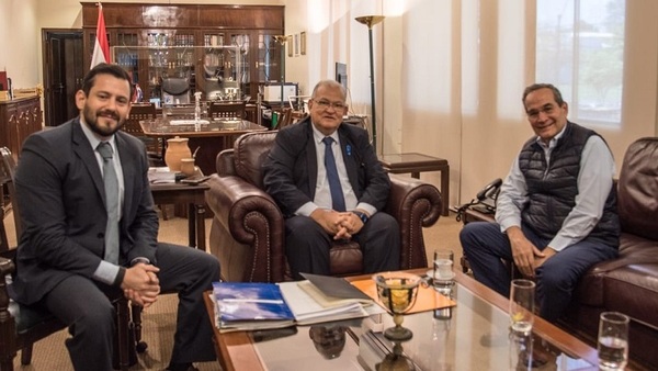 Martín Burt pide a ministros del TSJE desechar presiones y garantizar proceso eleccionario