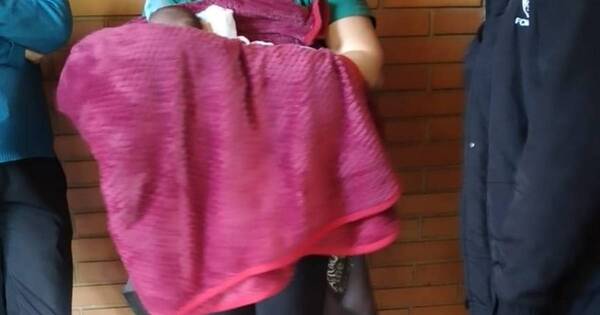 La Nación / Bebé fue abandonado en Hospital de Clínicas y ahora buscan a sus familiares