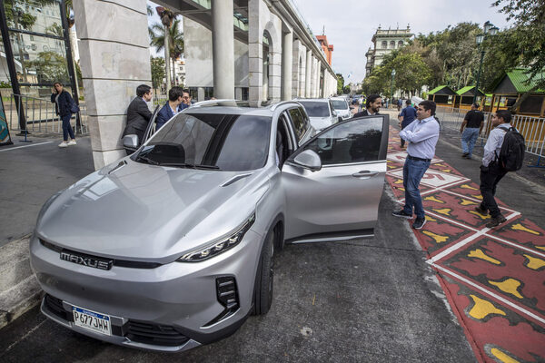 Inicia en Guatemala una caravana de autos eléctricos que recorrerá centroamérica - MarketData