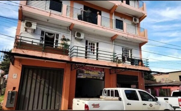 Crimen en motel: Intervenciones en busca del asesino y una detenida