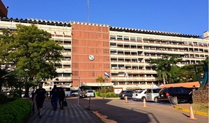 IPS sostiene millonaria deuda a proveedores, denuncian