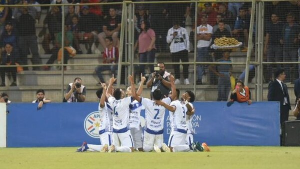 Sportivo Ameliano hace historia y levanta la Copa Paraguay
